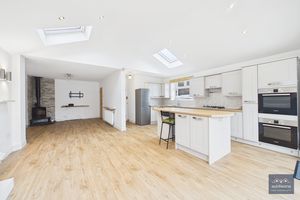 Photo 16- click for photo gallery